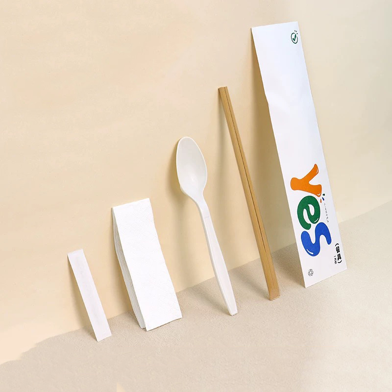 Disposable Bamboo Chopsticks Napkin Spoon Toothpicks Pack Set Para sa Takeout Food Restaurant Degradable Paper Film Set