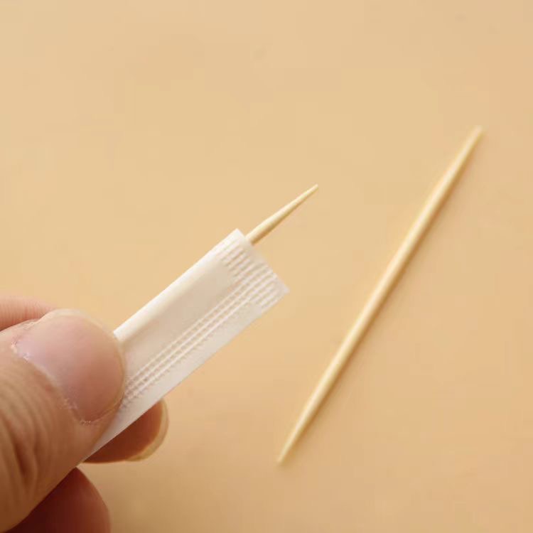 Bamboo Disposable Four Piece Tableware Set Para sa Chopsticks Spoons Toothpicks Paper Towels Takeaway Cutlery Kraft Paper Set